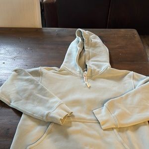 Lululemon sweatshirt w hood